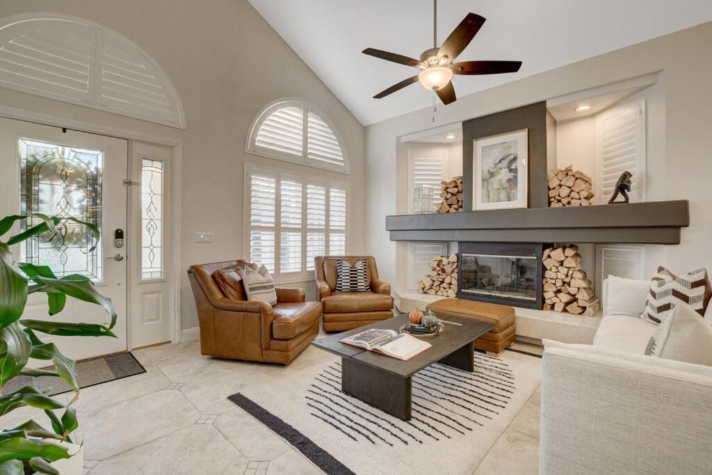 Beautiful 5Br W/King Beds, Pool & Hot Tub, Games Βίλα Λας Βέγκας Εξωτερικό φωτογραφία