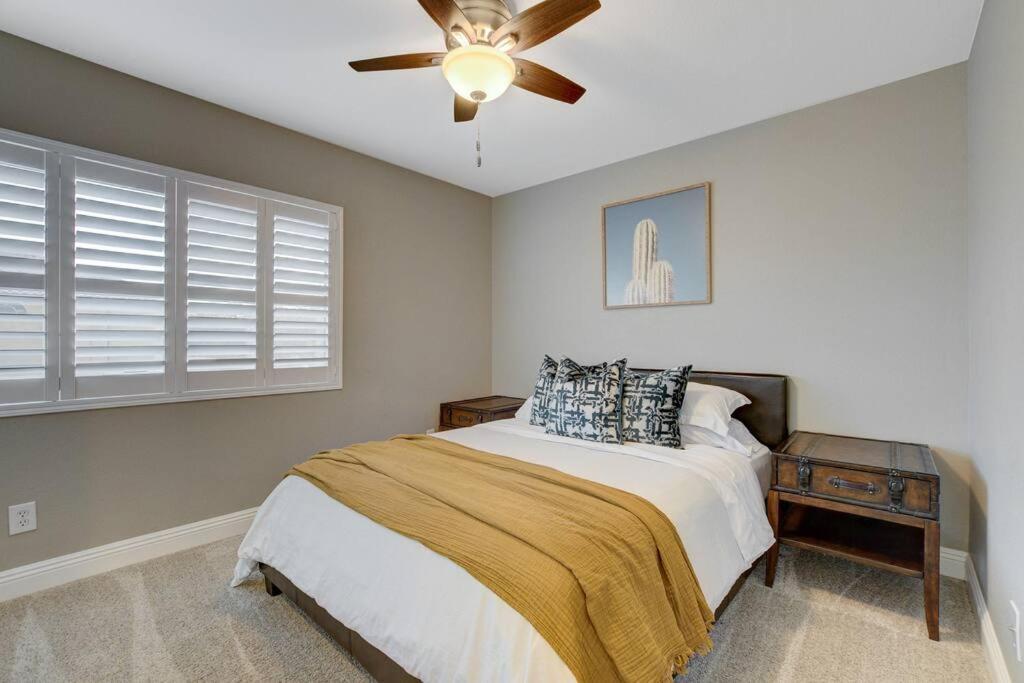 Beautiful 5Br W/King Beds, Pool & Hot Tub, Games Βίλα Λας Βέγκας Εξωτερικό φωτογραφία
